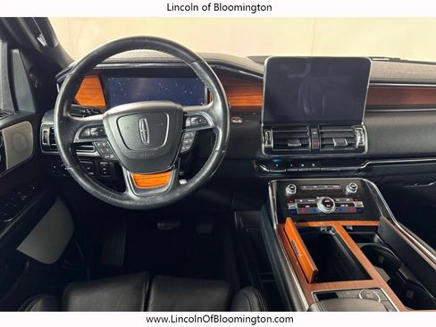 Used 2020 Lincoln Navigator L Reserve w/ Equipment Group 208A Reserve AWD/4WD image 17