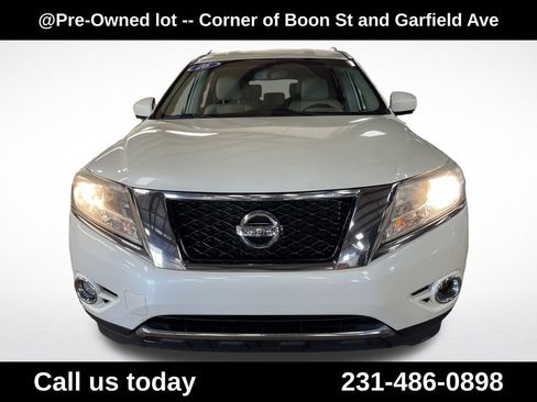 Used 2016 Nissan Pathfinder SL w/ SL Tech Package AWD/4WD image 8