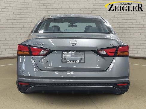 Used 2023 Nissan Altima 2.5 SV image 6