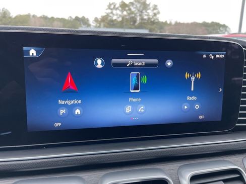 Used 2024 Mercedes-Benz GLS 450 4MATIC image 11