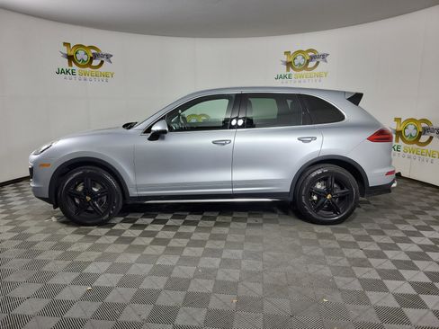 Used 2017 Porsche Cayenne S image 4