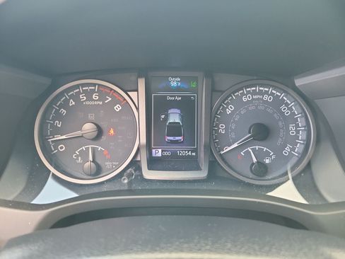 Used 2021 Toyota Tacoma TRD Off-Road RWD image 21