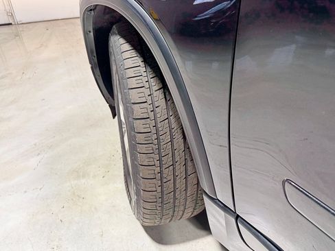 Used 2011 GMC Acadia SLT image 3