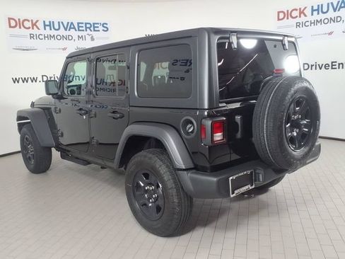 Used 2026 Jeep Wrangler Unlimited Sport AWD/4WD image 6