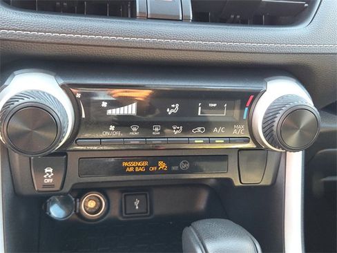 Used 2020 Toyota RAV4 LE image 22