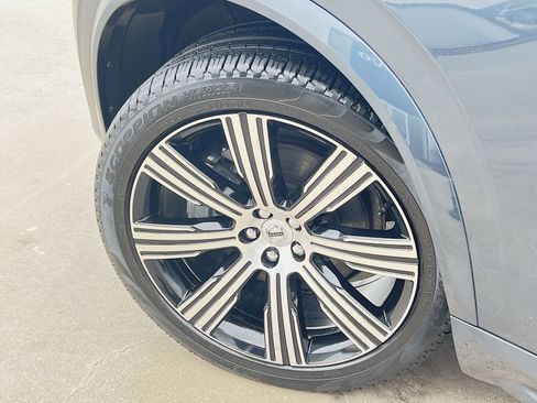 Certified 2022 Volvo XC90 T6 Inscription w/ Climate Package image 12