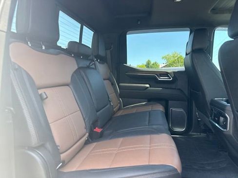 Used 2023 Chevrolet Silverado 1500 High Country AWD/4WD image 35