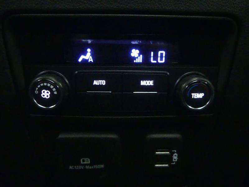 Used 2024 Buick Enclave Essence w/ Experience Buick Package AWD/4WD image 29