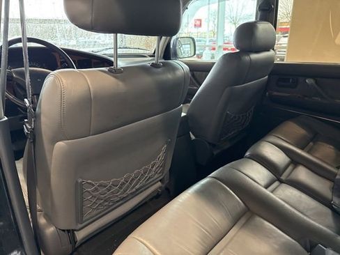 Used 1994 Toyota Land Cruiser Base image 40