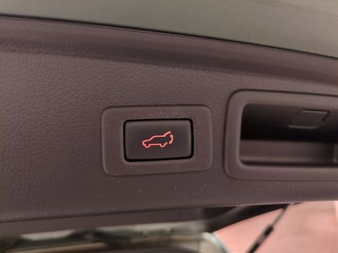 Used 2017 Subaru Forester 2.5i Touring w/ Popular Package #2 image 13