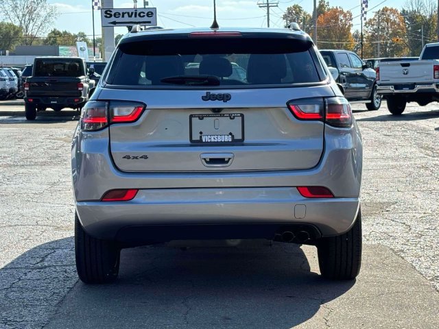 Used 2022 Jeep Compass High Altitude AWD/4WD image 38