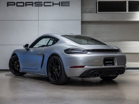 Used 2025 Porsche 718 Cayman GT4 image 3