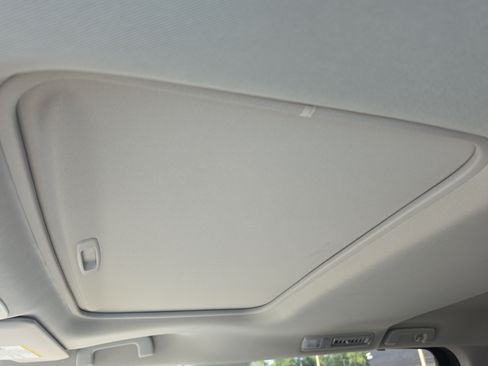 Used 2022 Toyota Sienna XLE FWD image 23
