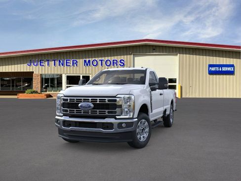 New 2025 Ford F350 XLT image 2