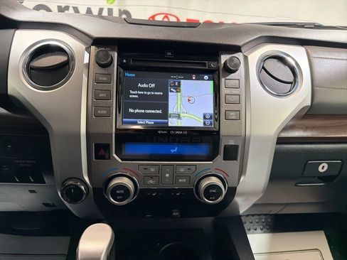 Used 2019 Toyota Tundra Limited w/ Limited Premium Package AWD/4WD image 30