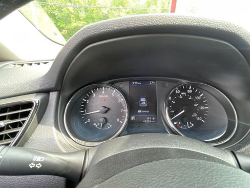 Used 2019 Nissan Rogue SV AWD/4WD image 26