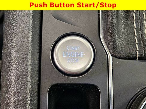 Used 2022 Volkswagen Atlas SE image 24