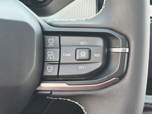 Used 2026 Jeep Cherokee Limited AWD/4WD image 13
