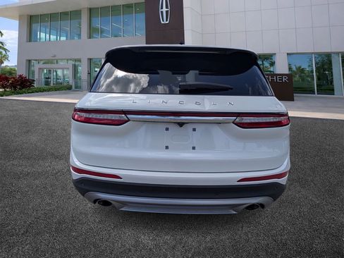 Used 2024 Lincoln Corsair Reserve image 6