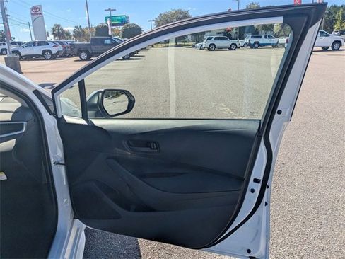 Certified 2025 Toyota Corolla LE image 29