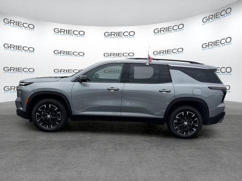 Used 2026 Chevrolet Traverse LT w/ Sun and Wheel Package FWD image 4