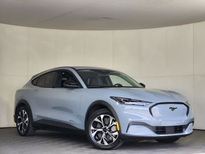 New 2026 Ford Mustang Mach-E Select w/ Comfort Package