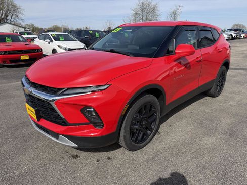 Used 2023 Chevrolet Blazer LT w/ Driver Confidence Package image 2