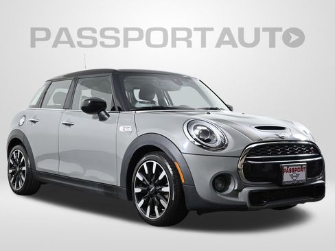 Used 2021 MINI Cooper S w/ 6.5" Touchscreen Package image 1