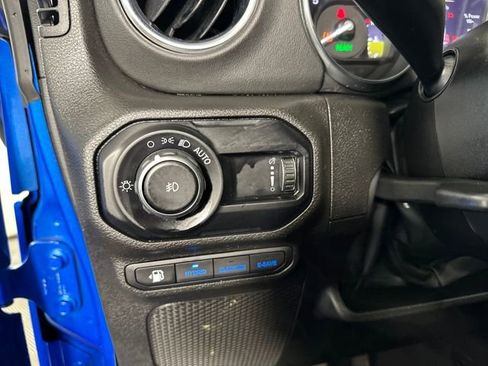 Used 2023 Jeep Wrangler Unlimited Sahara w/ Cold Weather Group image 19