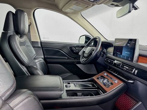 Used 2023 Lincoln Aviator Reserve w/ Equipment Group 201A image 35