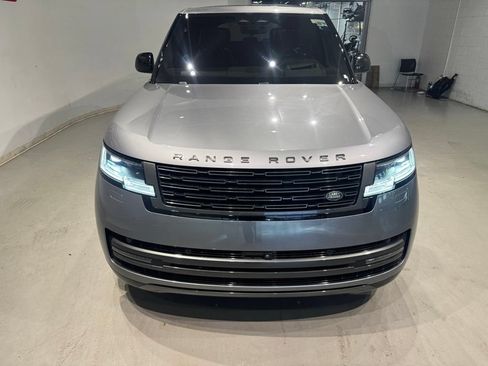 Used 2023 Land Rover Range Rover SE AWD/4WD image 8