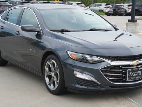 Used 2020 Chevrolet Malibu LT FWD image 3