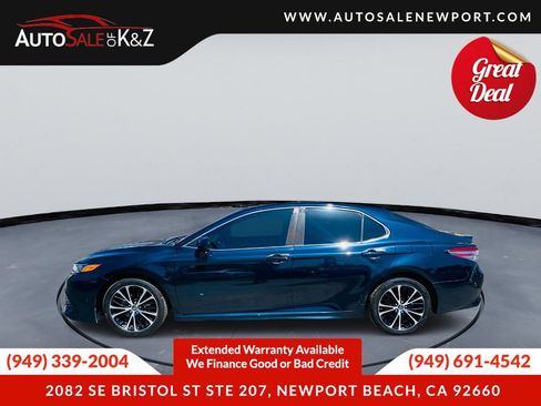 Used 2019 Toyota Camry SE w/ Carpet Mat Package FWD image 3