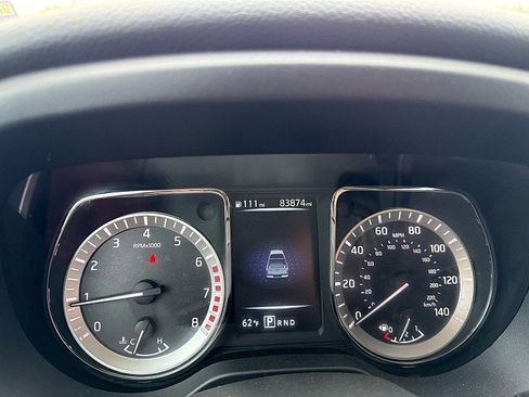 Used 2018 Nissan Titan SV RWD image 21