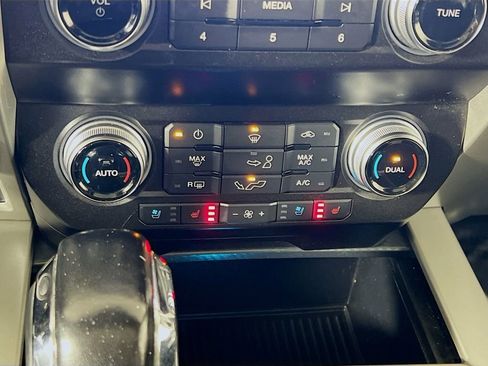 Used 2020 Ford F150 Lariat w/ Equipment Group 502A Luxury image 16