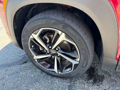 Used 2021 Chevrolet TrailBlazer RS w/ Sun and Liftgate Package FWD image 6