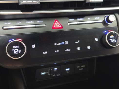 Used 2025 Hyundai Sonata SEL AWD/4WD image 17
