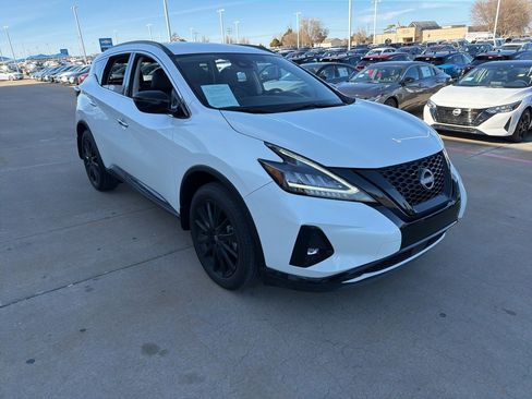Used 2024 Nissan Murano SV w/ SV Midnight Edition Package image 8