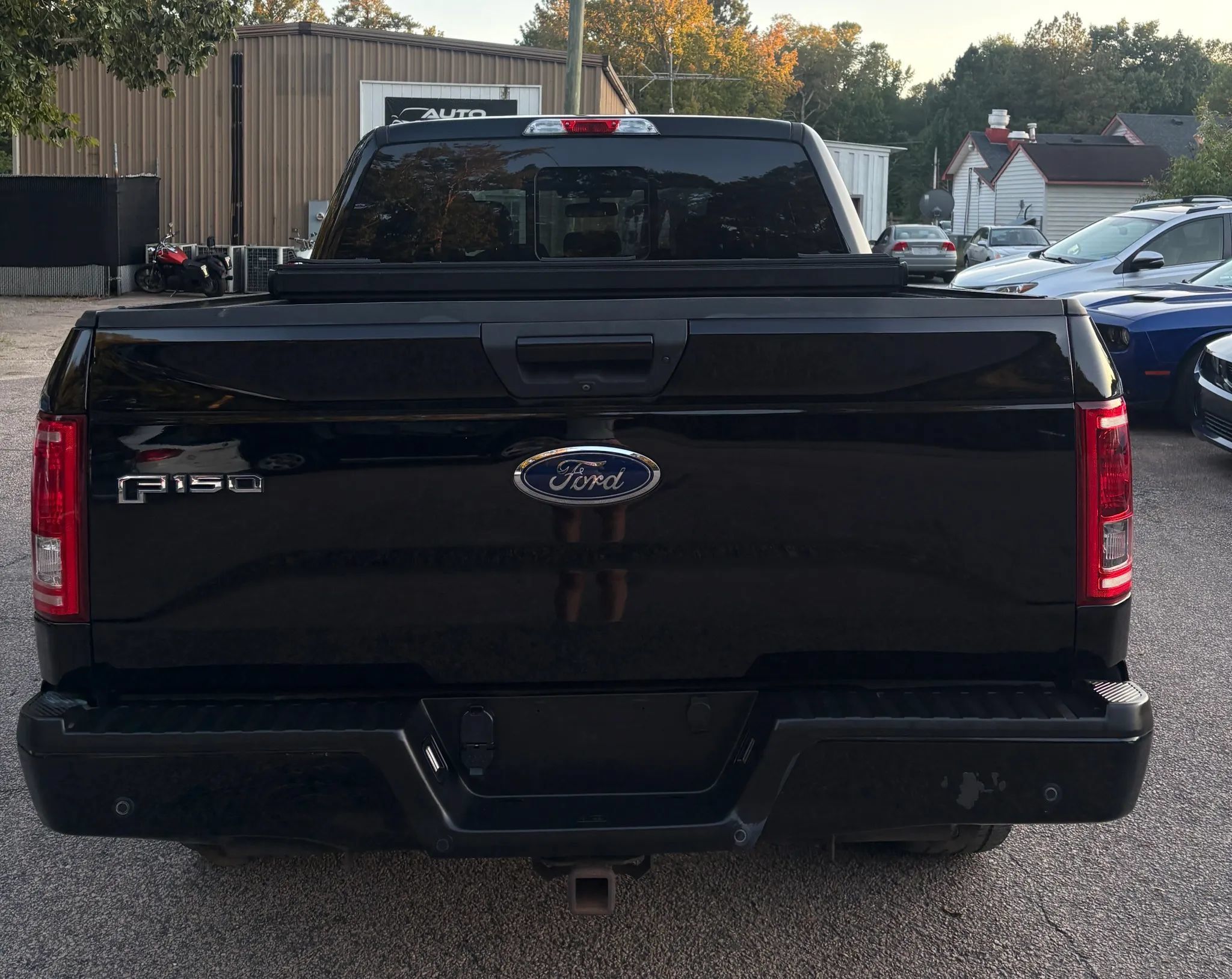 Used 2017 Ford F150 XLT w/ Equipment Group 302A Luxury AWD/4WD image 4