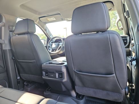 Used 2024 Chevrolet Silverado 1500 LT Trail Boss w/ Convenience Package II AWD/4WD image 18
