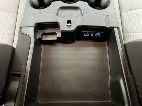 Used 2024 RAM 1500 Classic SLT image 32