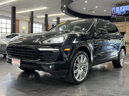 Used 2018 Porsche Cayenne Platinum Edition image 6