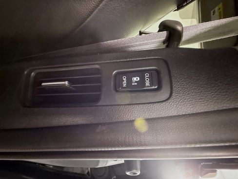 Used 2023 Honda Odyssey EX-L image 40