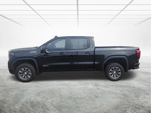 Used 2022 GMC Sierra 1500 AT4 w/ AT4 Premium Package AWD/4WD image 2