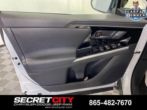 Used 2023 Toyota bZ4X XLE w/ Weather Package AWD/4WD image 12