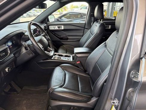 Used 2021 Ford Explorer ST w/ Equipment Group 401A AWD/4WD image 14