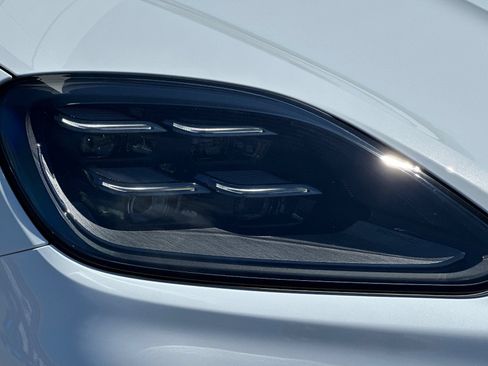 New 2025 Porsche Cayenne Turbo AWD/4WD image 38