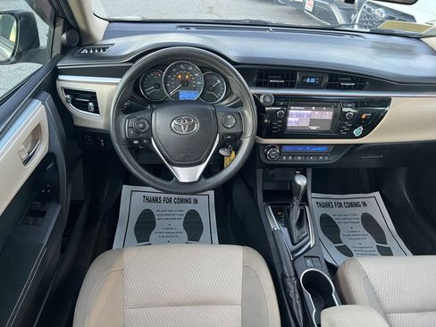 Used 2015 Toyota Corolla LE FWD image 18