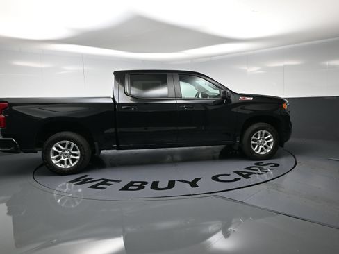 Used 2024 Chevrolet Silverado 1500 RST w/ Z71 Off-Road Package AWD/4WD image 10