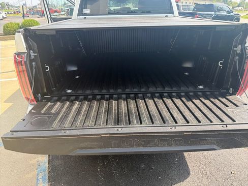 Used 2023 Toyota Tundra Limited AWD/4WD image 21
